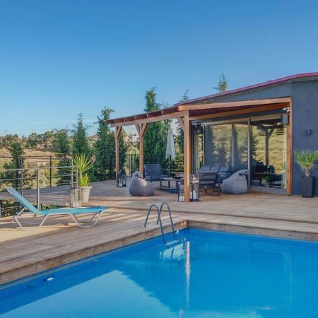 Private Pool Villa Ggki Skepasti Екстериор снимка